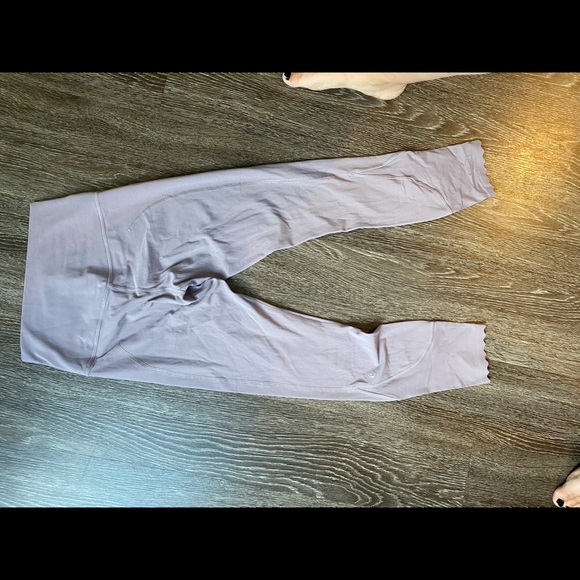 Lilac colored align leggings - Picture 2 of 3